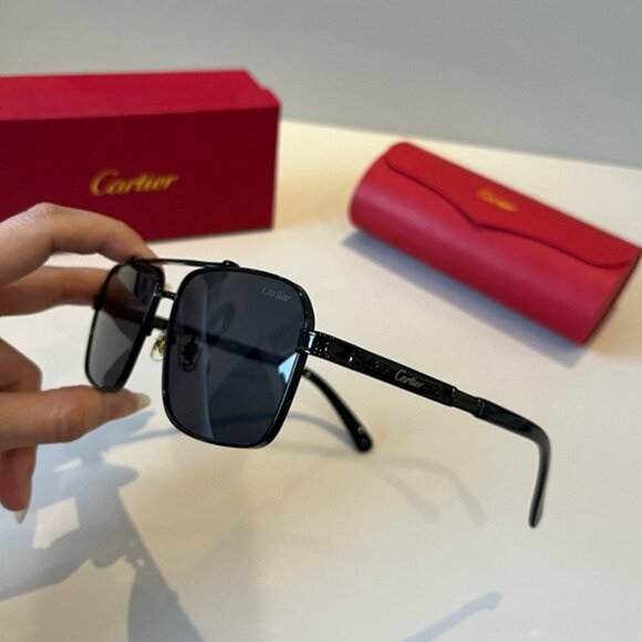 Cartier Women\'s Black Sunglasses main image 4